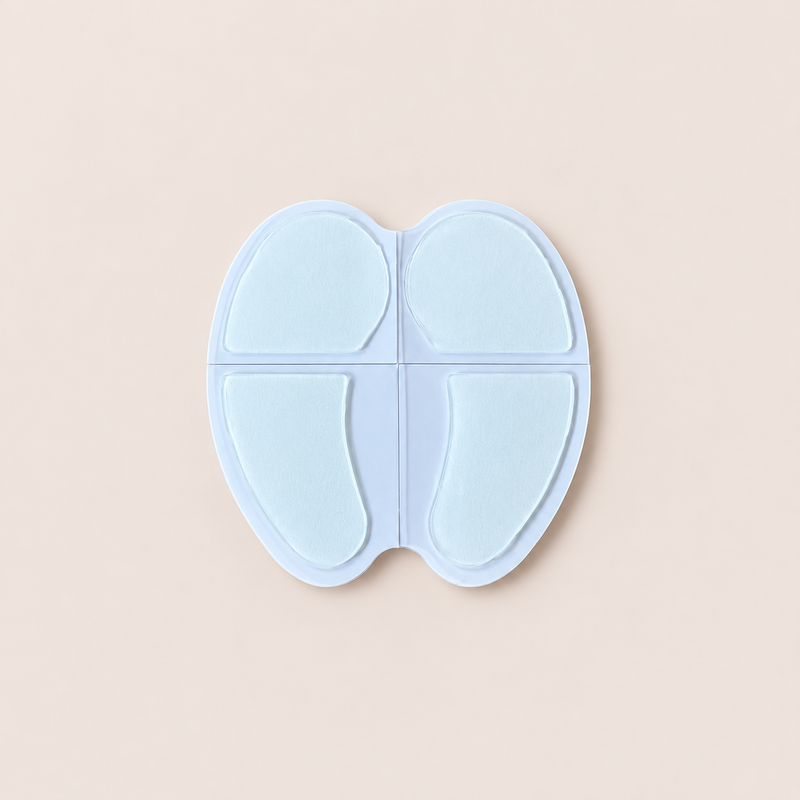 Adentro vienen los dos gel pads juntos, unidos por una ranurita en el medio.